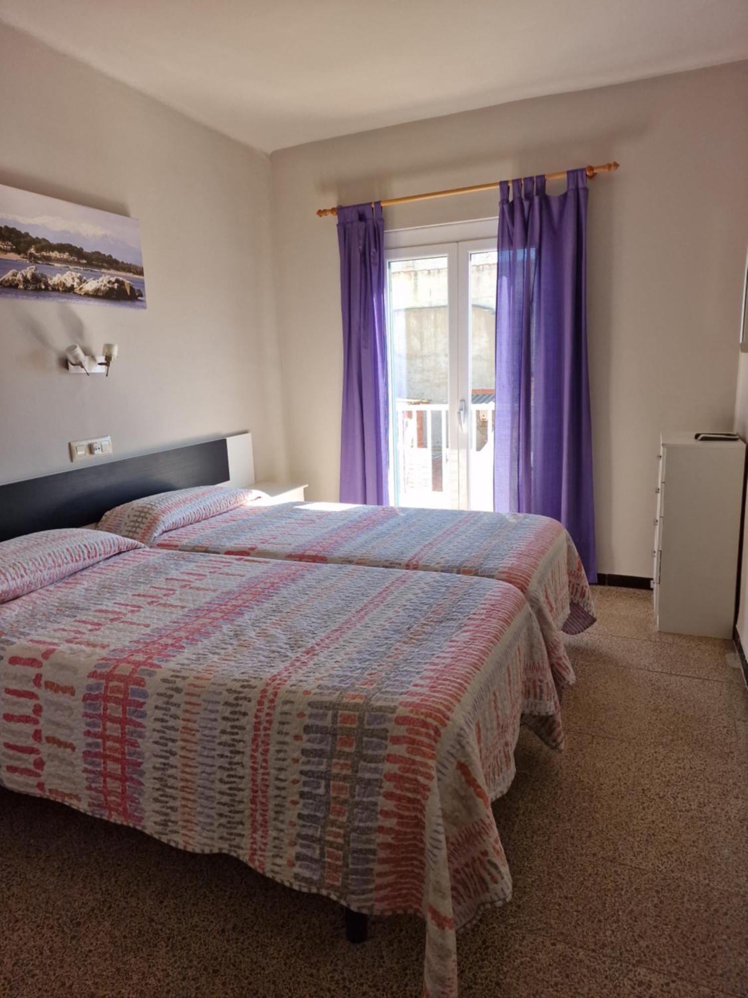 Pensio Torrent Hotell L' Escala Eksteriør bilde