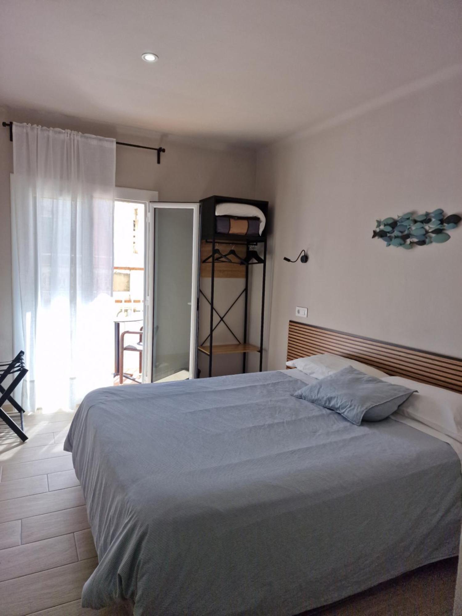 Pensio Torrent Hotell L' Escala Eksteriør bilde